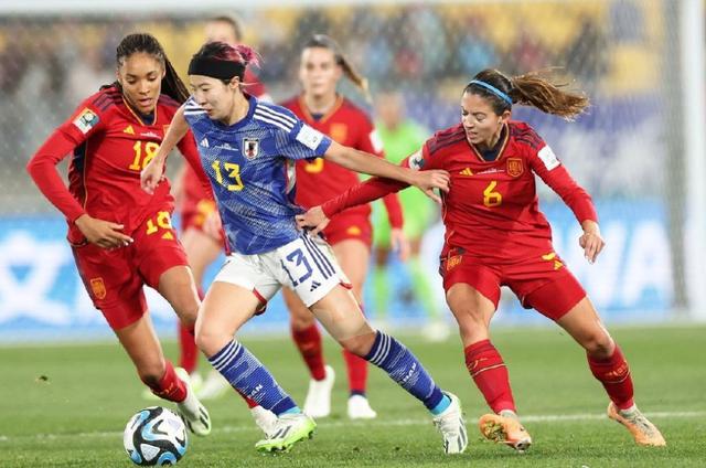 包含墨西哥女足-惜败捷克小组赛出局的词条