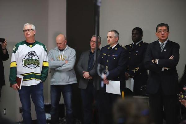 加拿大队长受伤退赛，或将告别本赛季