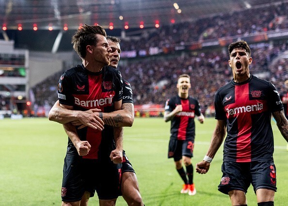 勒沃库森遭遇连败下滑至中游位置的简单介绍