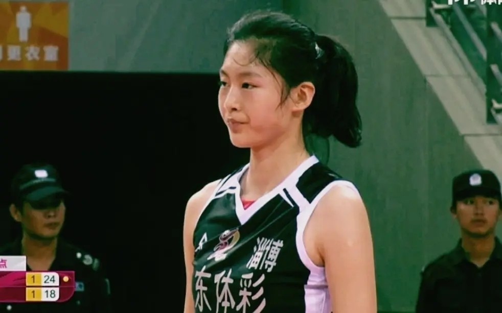  阿扎伦卡在IG比赛中惊险取胜，高光表现引发热议！